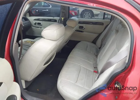 1998 Lincoln Town Car Signature from USA, damaged, VIN 1LNFM82W9WY718859